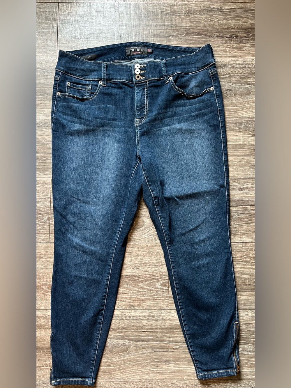 Torrid Premium Jegging Jeans 20R Dark Wash Ankle Zip 3 Button Skinny